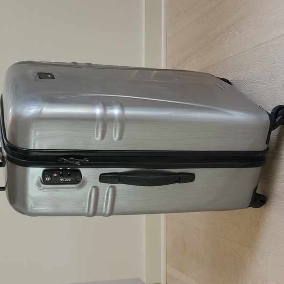 Tumi Tactics Hardshell Medium Trip 28-Inch Packing Case in Silver - Picture 7 of 10